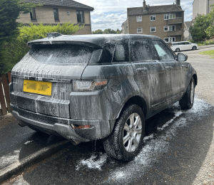 Mobile car wash Glasgow – Range Rover covered in snow foam during exterior wash